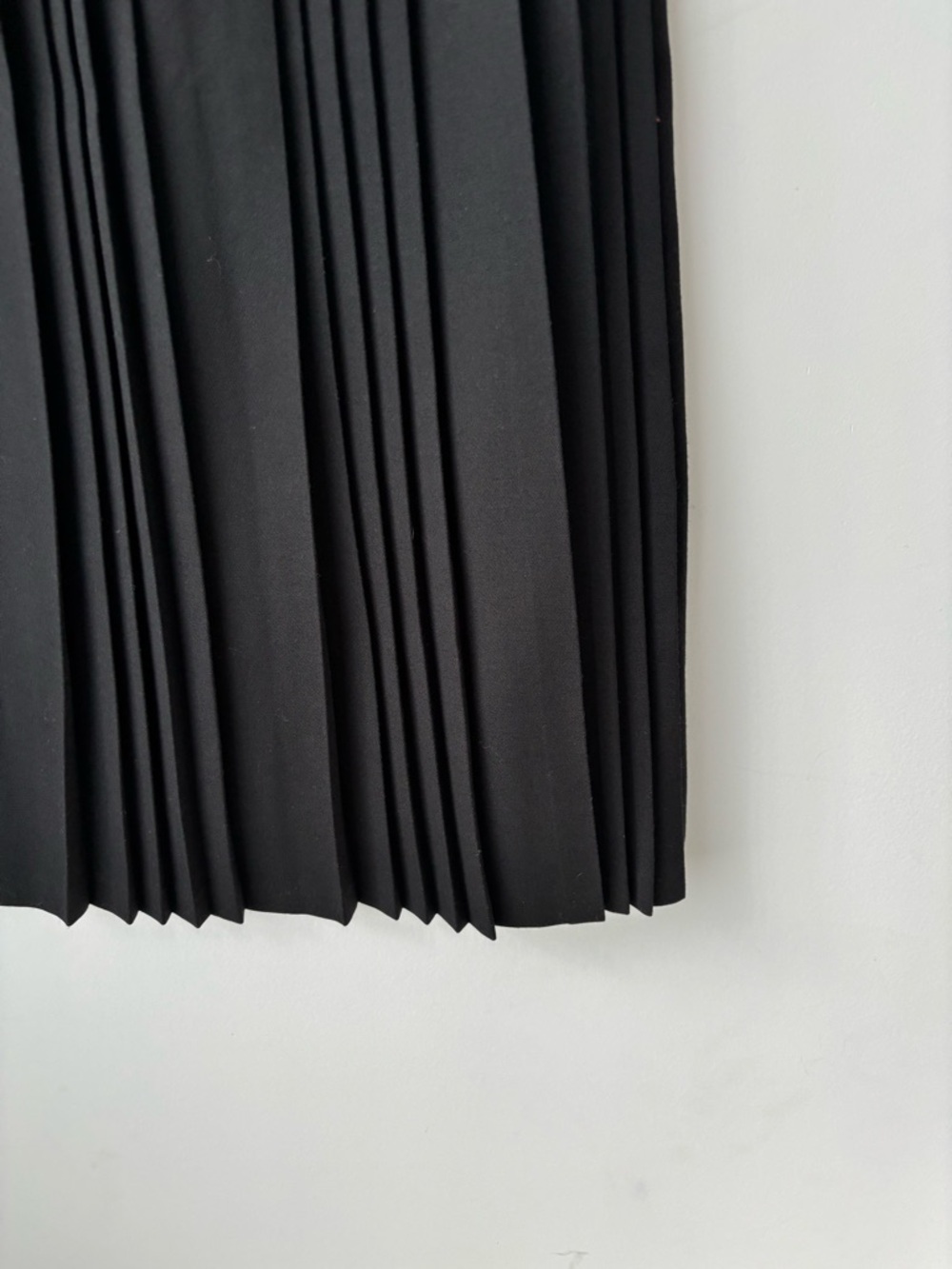 Vintage high waist Black Pleated Midi Skirt Size 10 Minimalist Classic A-Line - Picture 4 of 12